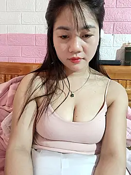 Chat +18 de Ngocmai_lazdy ao vivo