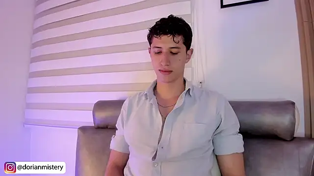 Dorianmistery2322_ Show Webcam