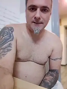 wifesfuckerpu Show Webcam