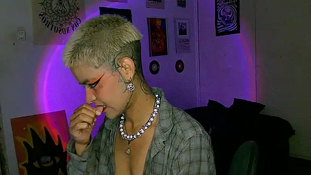 Chatroom XXX en direct de alex_one888