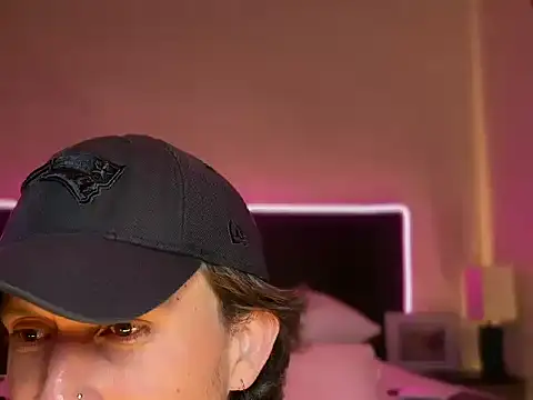 mcklister_kinky_feets: διαδικτυακό σόου στην κάμερα