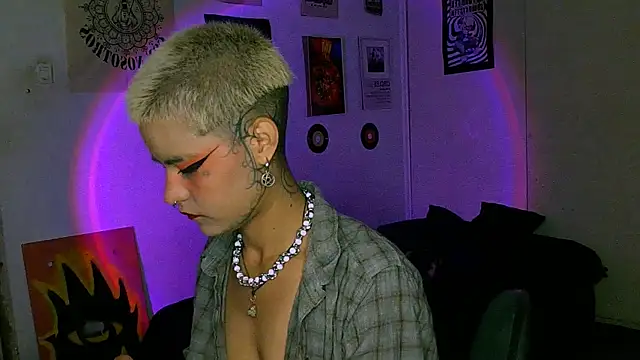 alex_one888 élő XXX-chatje