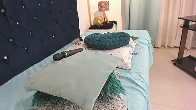 Inaya_Khalifa's Live XXX Chat