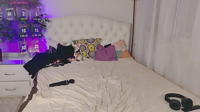 Chatroom XXX en direct de AvaSun