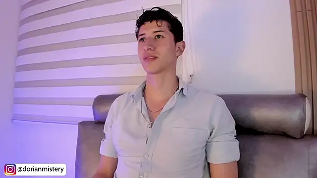 Chatroom XXX en direct de Dorianmistery2322_