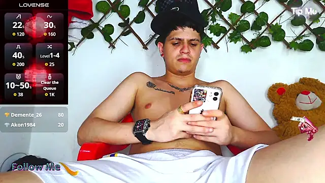 Themasterhades_777 即時 XXX 聊天