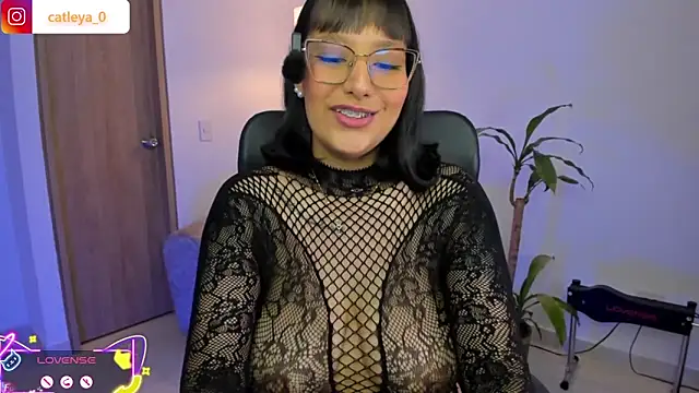 catleya_0 Adlı Modelin Canlı XXX Sohbeti