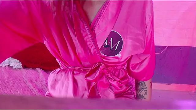 แชท XXX สดของ Saraa_Velvett