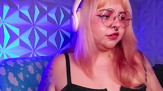 Živý XXX chat Satyn_doll