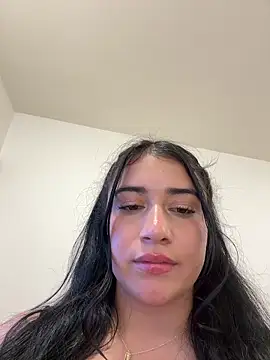 XXX chat uživo modela KallyMyller1