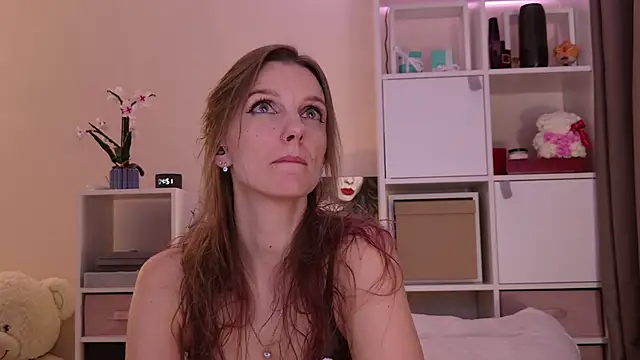 Chat +18 de Karamelsw_ ao vivo