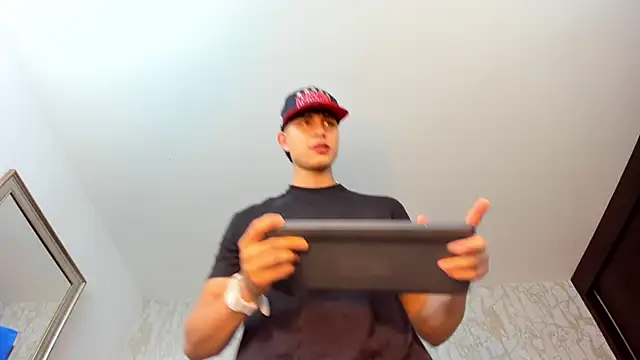 Lander_Cruz Live XXX Chat