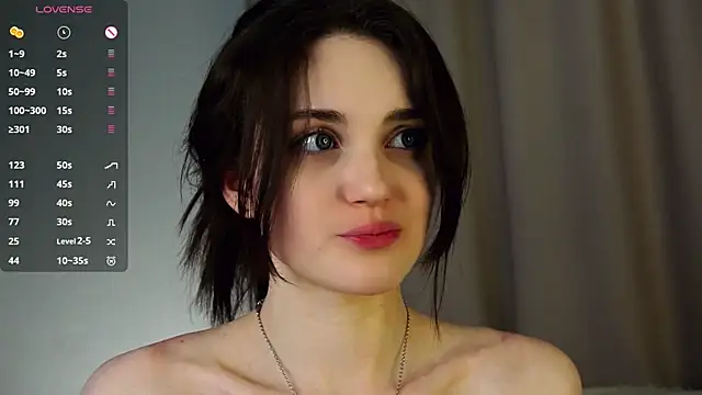 EffieHenriのライブXXXチャット