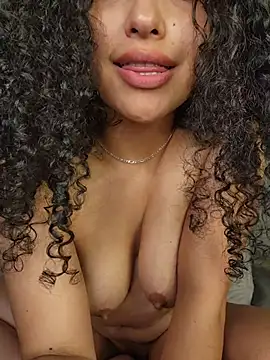 Lucy_MarinのライブXXXチャット