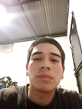 MrdetonadorのライブXXXチャット