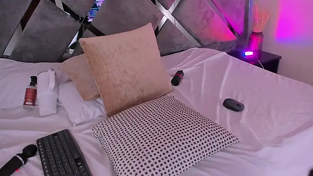 luciagray1 Webcam Show