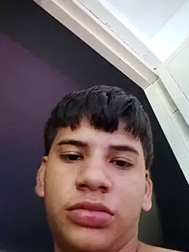 Aless_bigg webcam show