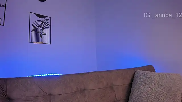 annie_barozzi: онлайн-секс-чат