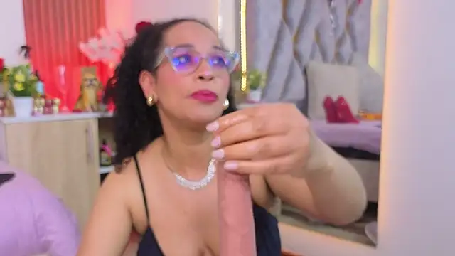 Show webcam de Cintiia_Holmes