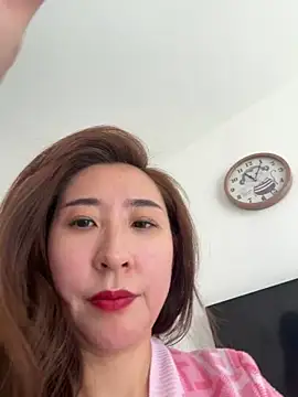 Jingjingxiang-520 Show in webcam