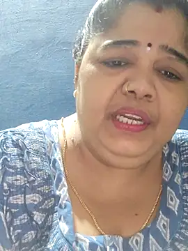 XXX chat uživo modela tamilthanushri