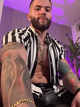 Frank_Farrell Adlı Modelin Canlı XXX Sohbeti