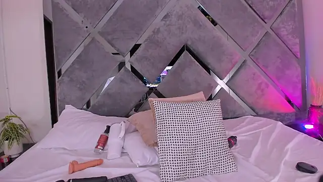 Chatroom XXX en direct de luciagray1