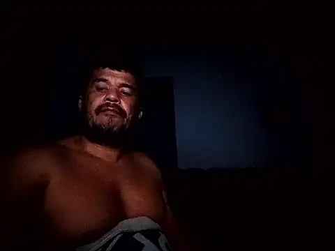 tarra122 élő XXX-chatje