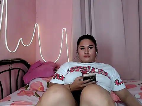 Miss_RebeccaLove webcam show