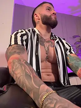 Frank_Farrell Live XXX-chat