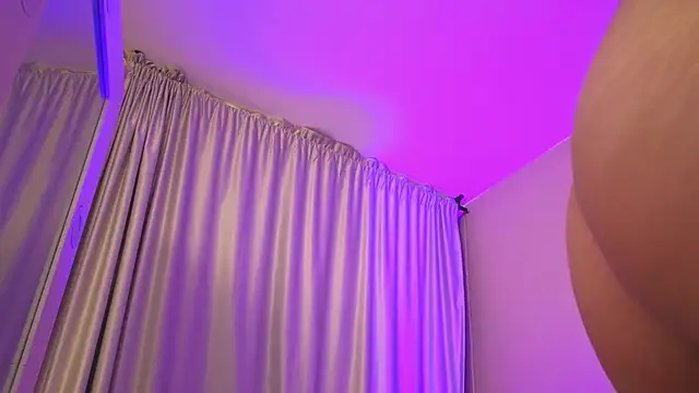 Esmeralda_CandyのライブXXXチャット