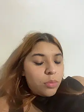 baddieasiantv Adlı Modelin Canlı XXX Sohbeti