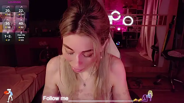 AnnieGOld_'s Live XXX Chat