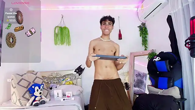 Chat +18 de huge_armound ao vivo