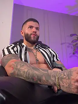 Chat XXX ao vivo de Frank_Farrell