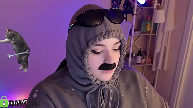 Mia_R0ss: онлайн-секс-чат