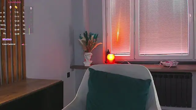 OssieCrews live XXX chat