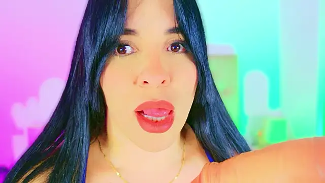 CharlootteEvans live XXX chat