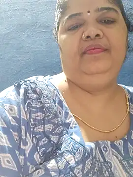 tamilthanushri Adlı Modelin Canlı XXX Sohbeti