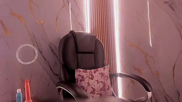 MilaDivine Obrolan Langsung XXX