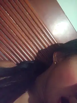 Show modela Hellenbrowm na web-kameri