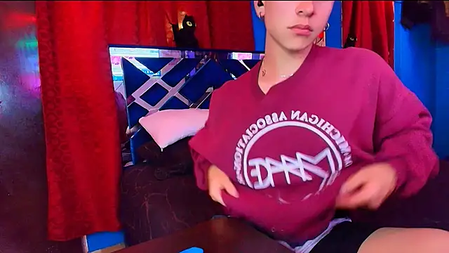 Luke_Howland webkamerás műsora