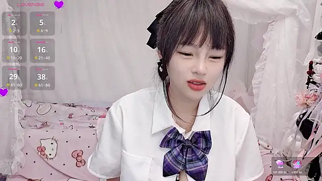 9aunatiis Live XXX Chat