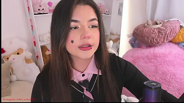 Czat XXX na żywo – dolce_antonellaa