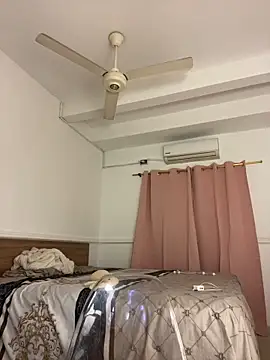 แชท XXX สดของ Nhefertary