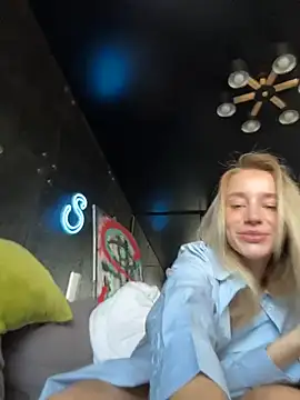 Chatroom XXX en direct de sssativa_more