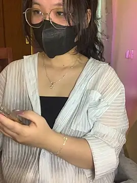 Czat XXX na żywo – Meomeo_222