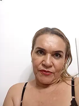 charlotte_milf30 Adlı Modelin Canlı XXX Sohbeti