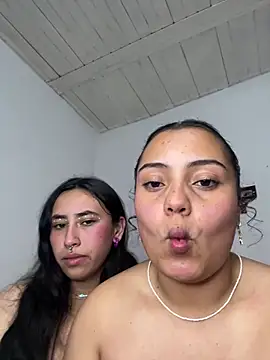 แชท XXX สดของ tuli_aily