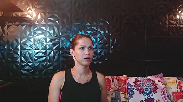 PINK__LOLA1 Adlı Modelin Web Kamerası Şovu